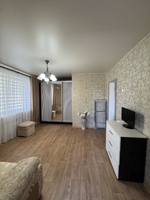 Продам трехкомнатную (3-комн.) квартиру, Энергетиков ул, 1, Трудовое с