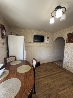 Продам трехкомнатную (3-комн.) квартиру, Энергетиков ул, 1, Трудовое с