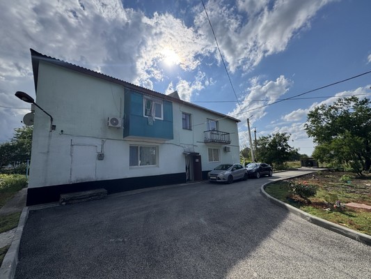 Продам трехкомнатную (3-комн.) квартиру, Энергетиков ул, 1, Трудовое с