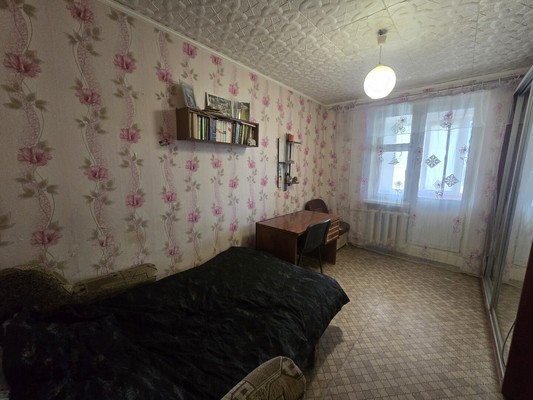 Продам двухкомнатную (2-комн.) квартиру, Советский пер, 35, Комсомольское пгт