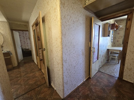 Продам двухкомнатную (2-комн.) квартиру, Советский пер, 35, Комсомольское пгт