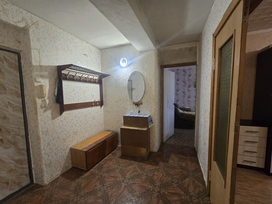 Продам двухкомнатную (2-комн.) квартиру, Советский пер, 35, Комсомольское пгт