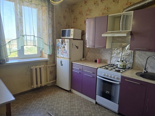 Продам двухкомнатную (2-комн.) квартиру, Советский пер, 35, Комсомольское пгт