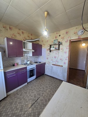 Продам двухкомнатную (2-комн.) квартиру, Советский пер, 35, Комсомольское пгт