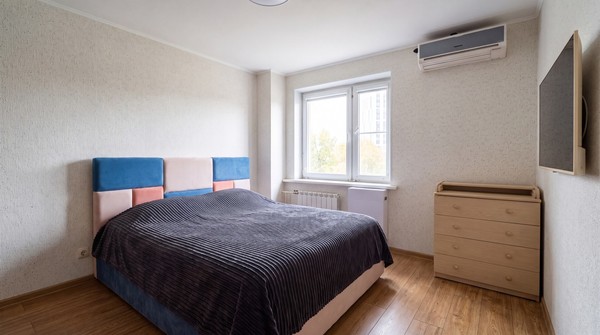 Продам трехкомнатную (3-комн.) квартиру, Москворечье ул, 4к6, Москва г