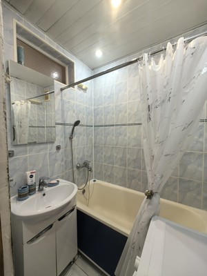 Продам трехкомнатную (3-комн.) квартиру, им А.Маркова мкр, 24, Дмитров г