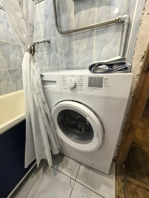 Продам трехкомнатную (3-комн.) квартиру, им А.Маркова мкр, 24, Дмитров г