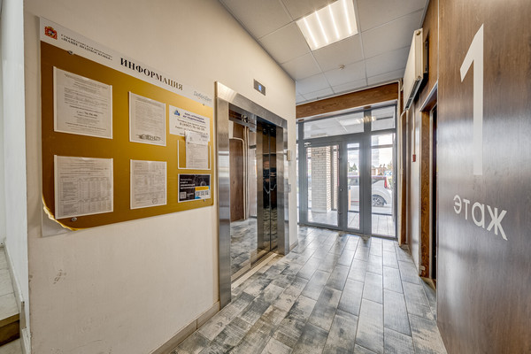 Продам однокомнатную (1-комн.) квартиру, Серпуховская ул, 15, Липицы с