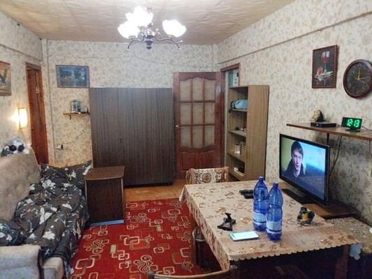 Продам двухкомнатную (2-комн.) квартиру, Железнодорожная ул, 26, Новогуровский рп