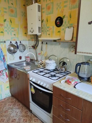 Продам двухкомнатную (2-комн.) квартиру, Железнодорожная ул, 26, Новогуровский рп