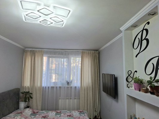 Продам трехкомнатную (3-комн.) квартиру, Стачек пр-кт, 95к1, Санкт-Петербург г