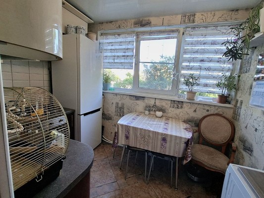 Продам трехкомнатную (3-комн.) квартиру, Стачек пр-кт, 95к1, Санкт-Петербург г
