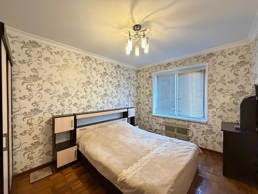 Продам двухкомнатную (2-комн.) квартиру, Мальбахова ул, 34б, Нальчик г