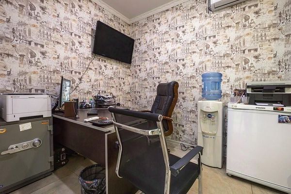 Продам коммерческое помещение 706 м2, Новослободская ул, 62к11 стр 27, Москва г