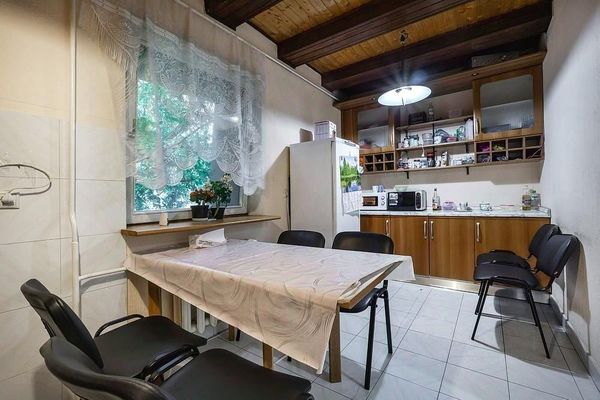 Продам коммерческое помещение 706 м2, Новослободская ул, 62к11 стр 27, Москва г