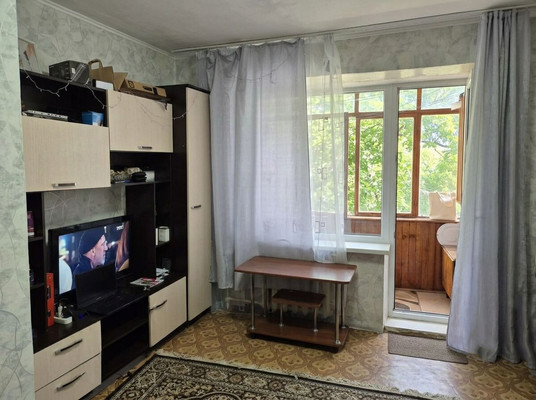Продам однокомнатную (1-комн.) квартиру, Элеваторная ул, 8А, Симферополь г