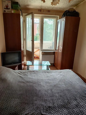 Продам 2-комн. в 3-комн. квартире, Россошанская ул, 13к3, Москва г