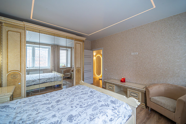 Продам многокомнатную квартиру, Решетникова ул, 19, Пермь г