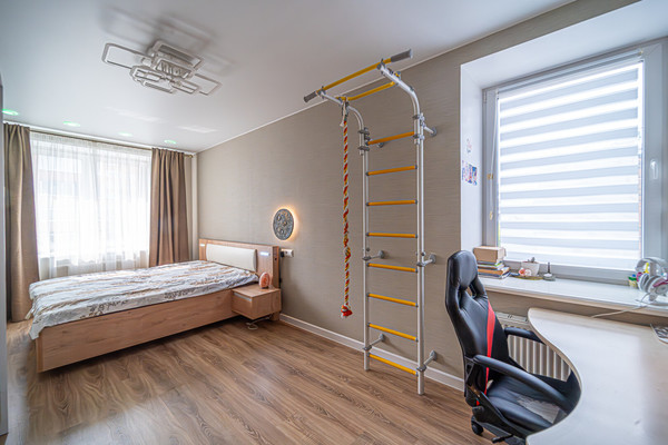 Продам многокомнатную квартиру, Решетникова ул, 19, Пермь г