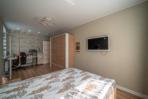 Продам многокомнатную квартиру, Решетникова ул, 19, Пермь г