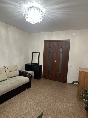 Продам трехкомнатную (3-комн.) квартиру, Айрата Арсланова ул, 13, Казань г