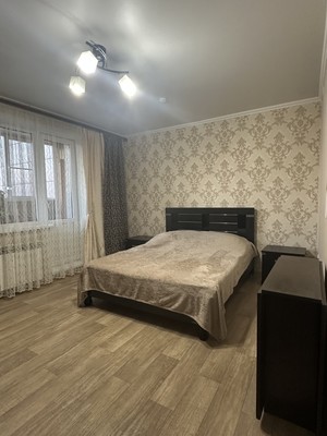 Продам трехкомнатную (3-комн.) квартиру, Айрата Арсланова ул, 13, Казань г