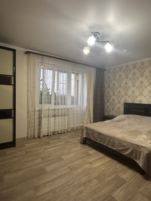 Продам трехкомнатную (3-комн.) квартиру, Айрата Арсланова ул, 13, Казань г