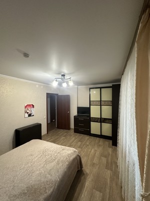 Продам трехкомнатную (3-комн.) квартиру, Айрата Арсланова ул, 13, Казань г