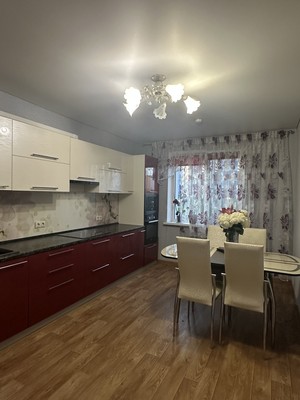 Продам трехкомнатную (3-комн.) квартиру, Айрата Арсланова ул, 13, Казань г