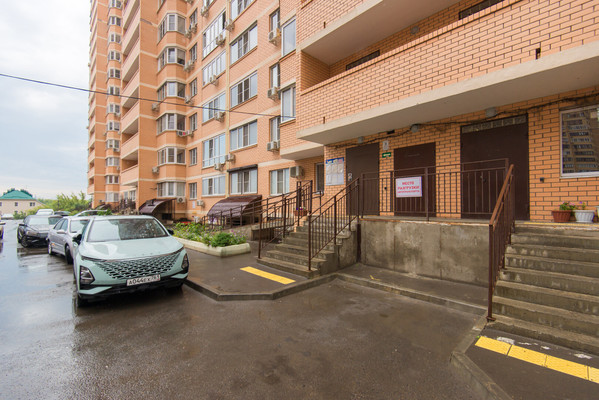 Продам двухкомнатную (2-комн.) квартиру, Творческая ул, 9, Ростов-на-Дону г
