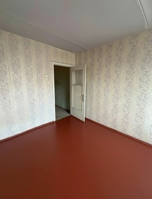 Продам двухкомнатную (2-комн.) квартиру, Обухова ул, 37, Зверево г