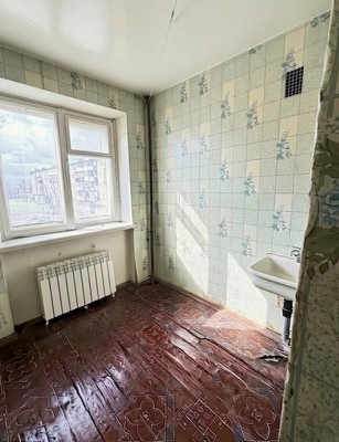 Продам двухкомнатную (2-комн.) квартиру, Обухова ул, 37, Зверево г