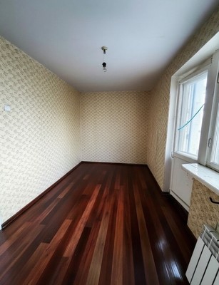 Продам двухкомнатную (2-комн.) квартиру, Обухова ул, 37, Зверево г