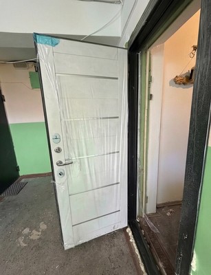 Продам двухкомнатную (2-комн.) квартиру, Обухова ул, 37, Зверево г