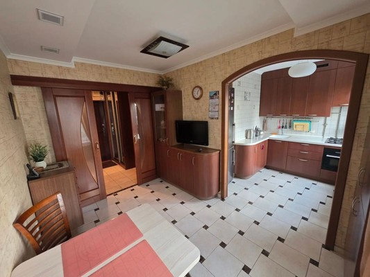 Продам трехкомнатную (3-комн.) квартиру, Народного Ополчения ул, 44к1, Москва г