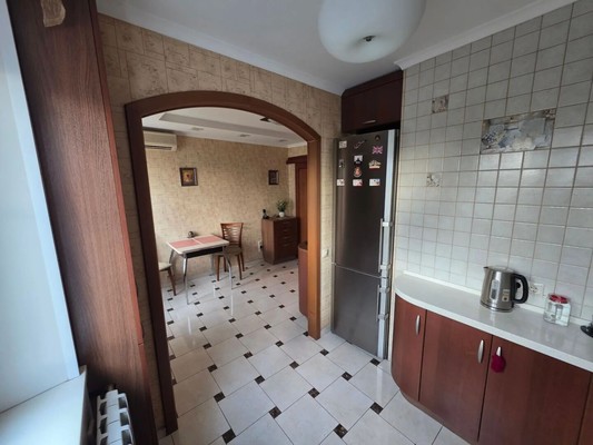 Продам трехкомнатную (3-комн.) квартиру, Народного Ополчения ул, 44к1, Москва г