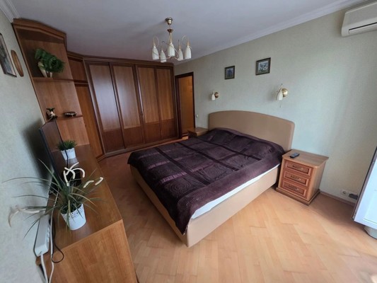 Продам трехкомнатную (3-комн.) квартиру, Народного Ополчения ул, 44к1, Москва г