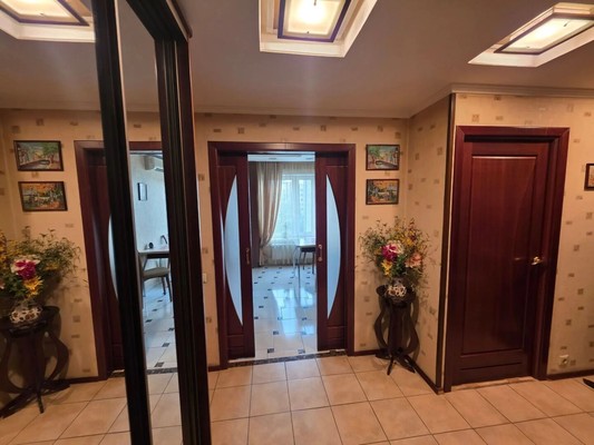 Продам трехкомнатную (3-комн.) квартиру, Народного Ополчения ул, 44к1, Москва г