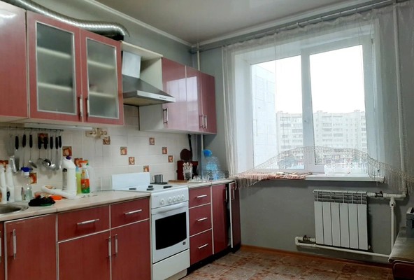 Продам трехкомнатную (3-комн.) квартиру, Рыленкова ул, 65к2, Смоленск г