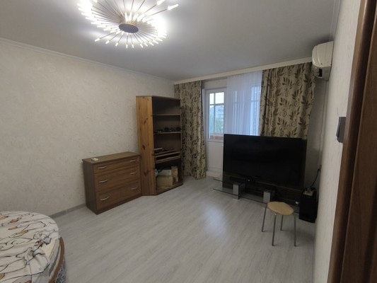 Продам однокомнатную (1-комн.) квартиру, Суворова ул, 16А, Королев г