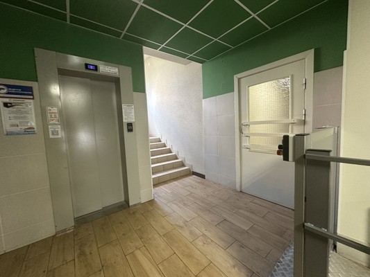 Продам однокомнатную (1-комн.) квартиру, Тихвинская (Сертолово-2 мкр.) ул, 6к2, Сертолово г