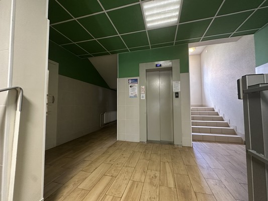 Продам однокомнатную (1-комн.) квартиру, Тихвинская (Сертолово-2 мкр.) ул, 6к2, Сертолово г