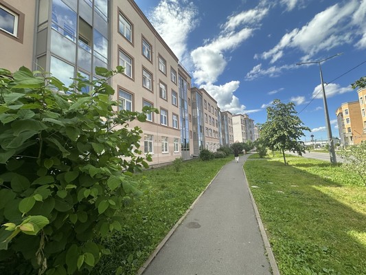 Продам однокомнатную (1-комн.) квартиру, Тихвинская (Сертолово-2 мкр.) ул, 6к2, Сертолово г