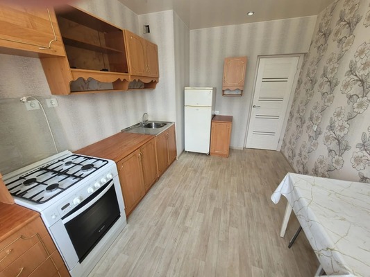 Продам двухкомнатную (2-комн.) квартиру, 1-й Новый пер, 16к3, Таганрог г