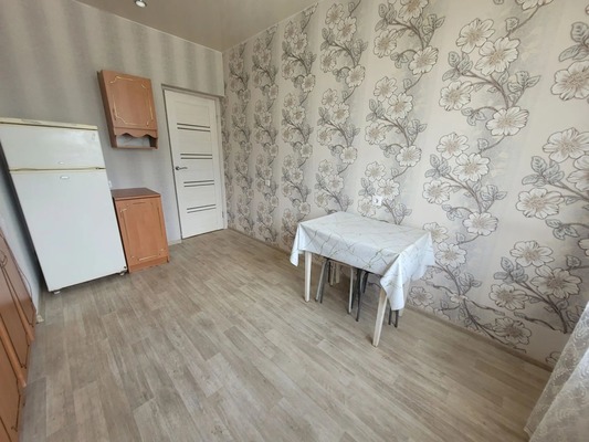 Продам двухкомнатную (2-комн.) квартиру, 1-й Новый пер, 16к3, Таганрог г