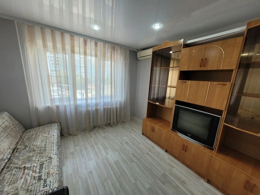 Продам двухкомнатную (2-комн.) квартиру, 1-й Новый пер, 16к3, Таганрог г