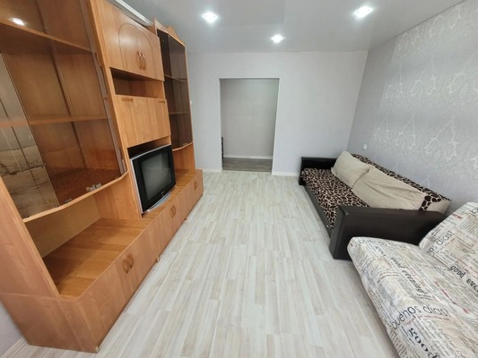 Продам двухкомнатную (2-комн.) квартиру, 1-й Новый пер, 16к3, Таганрог г