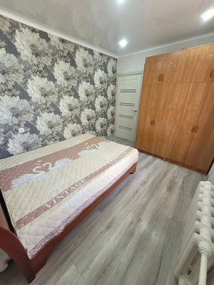 Продам двухкомнатную (2-комн.) квартиру, 1-й Новый пер, 16к3, Таганрог г