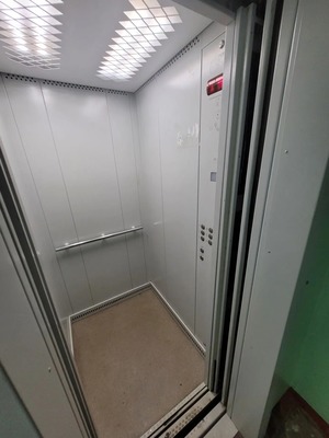 Продам двухкомнатную (2-комн.) квартиру, 1-й Новый пер, 16к3, Таганрог г
