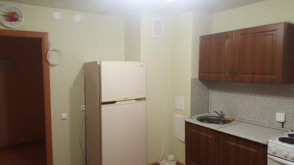 Продам трехкомнатную (3-комн.) квартиру, Нурихана Фаттаха ул, 21/1, Казань г